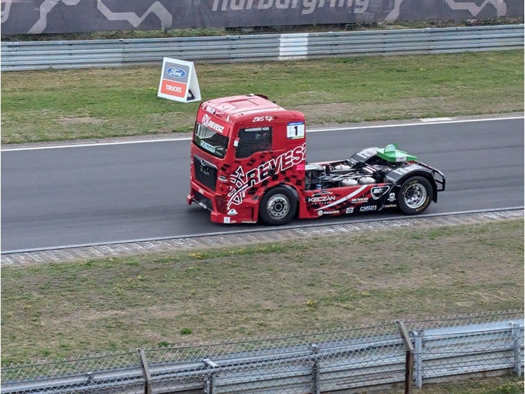 001 Truck Grand Prix   Warm up