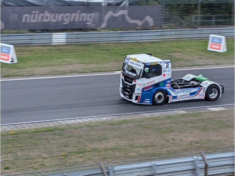 001 Truck Grand Prix   Warm up
