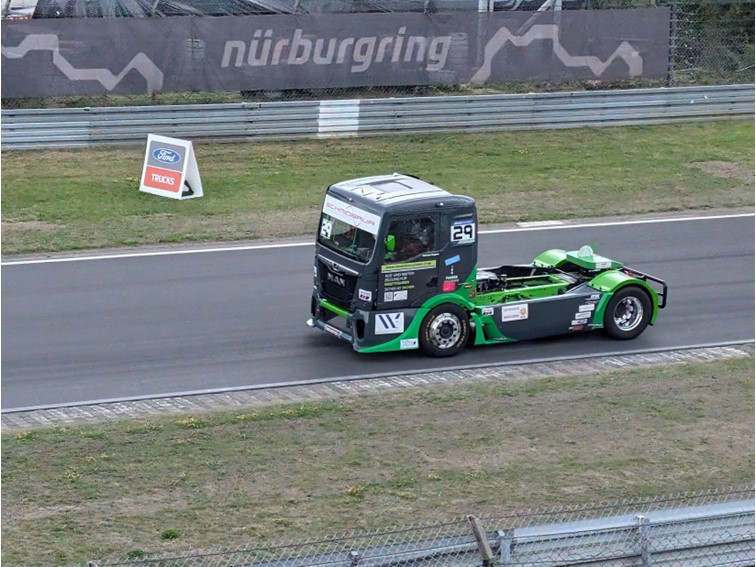 001 Truck Grand Prix   Warm up
