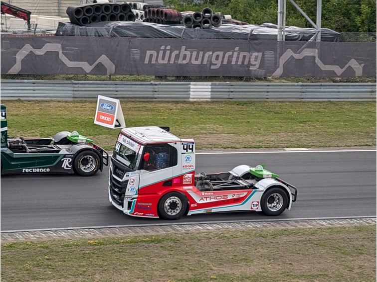 001 Truck Grand Prix   Warm up