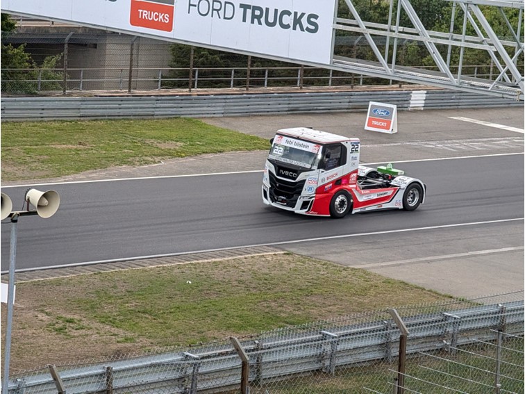 001 Truck Grand Prix   Warm up