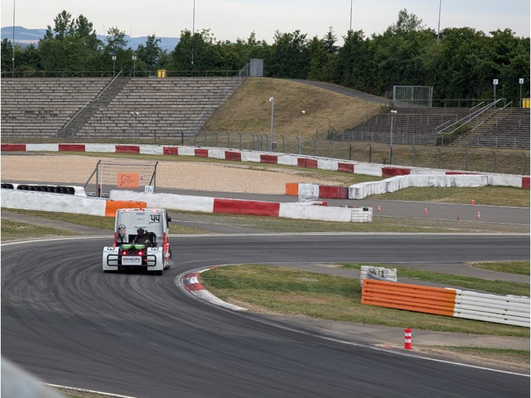001 Truck Grand Prix   Warm up