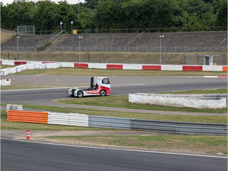 001 Truck Grand Prix   Warm up