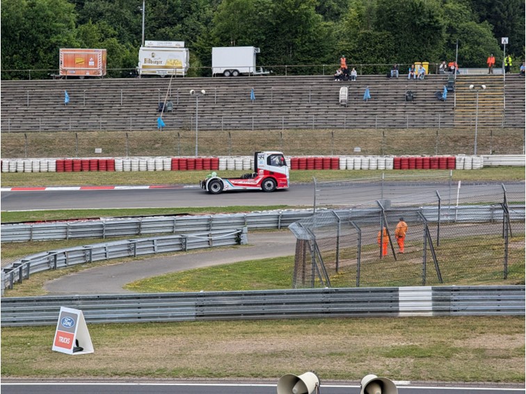 001 Truck Grand Prix   Warm up