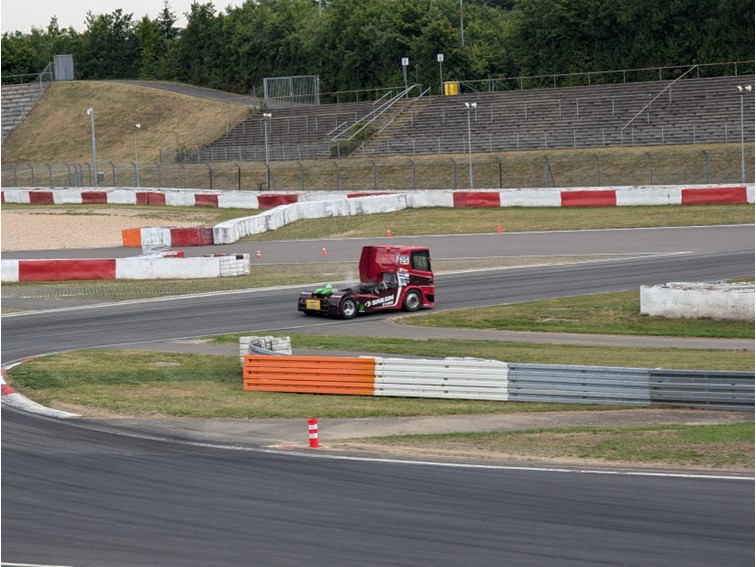 001 Truck Grand Prix   Warm up