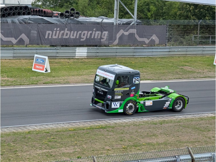 001 Truck Grand Prix   Warm up