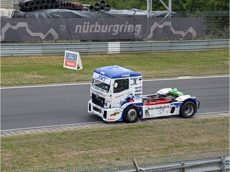 001 Truck Grand Prix   Warm up