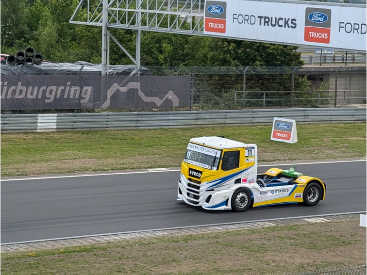 001 Truck Grand Prix   Warm up