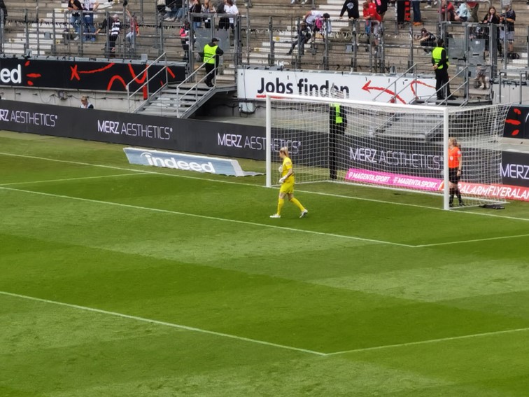 001 Eintracht Frankfurt  Frauen