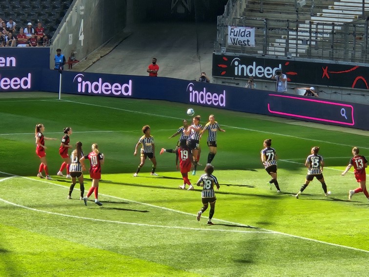 001 Eintracht Frankfurt WCL Sieger