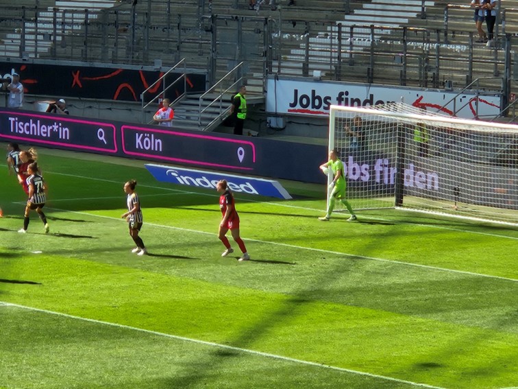 001 Eintracht Frankfurt WCL Sieger