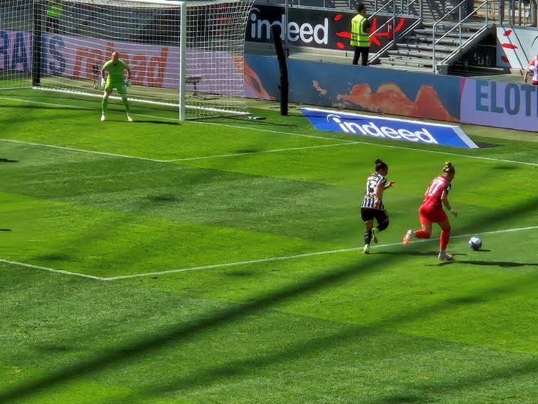 001 Eintracht Frankfurt WCL Sieger