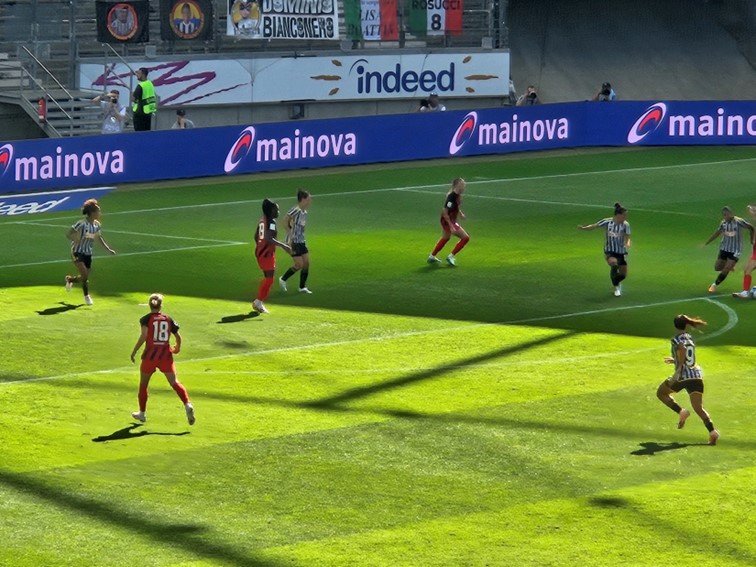 001 Eintracht Frankfurt WCL Sieger