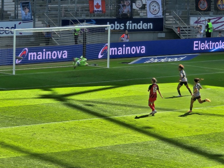 001 Eintracht Frankfurt WCL Sieger