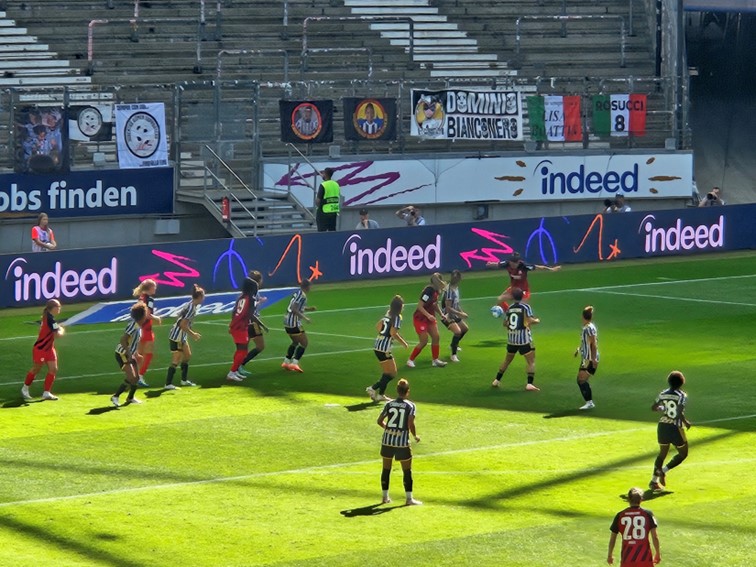 001 Eintracht Frankfurt WCL Sieger