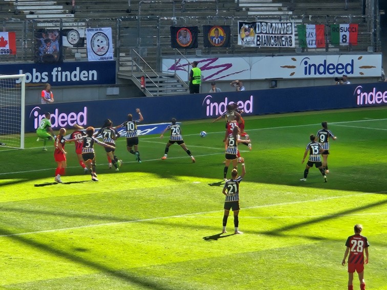 001 Eintracht Frankfurt WCL Sieger
