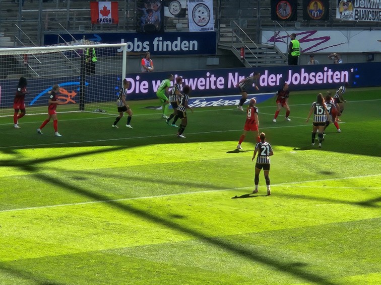 001 Eintracht Frankfurt WCL Sieger