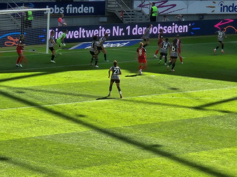 001 Eintracht Frankfurt WCL Sieger