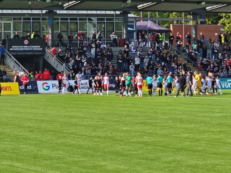 002 Eintracht Frankfurt Frauen Deutscher Meister