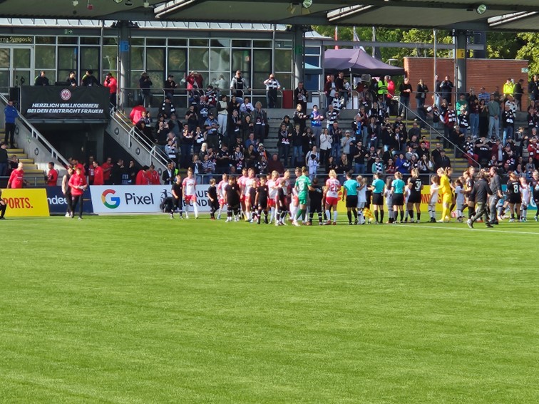 002 Eintracht Frankfurt Frauen Deutscher Meister