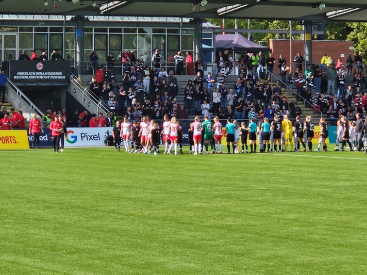 002 Eintracht Frankfurt Frauen Deutscher Meister