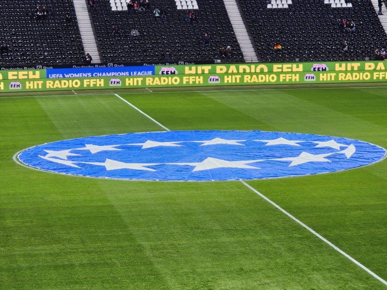 000 Eintracht Frankfurt WCL Sieger