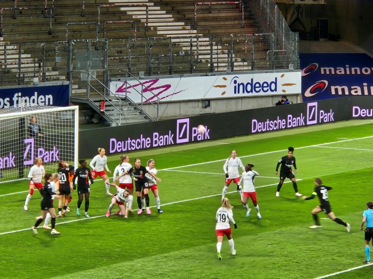 002 Eintracht Frankfurt WCL Sieger