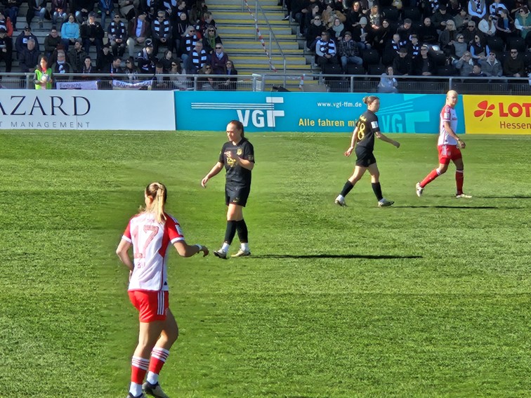 02 SGE Frauen FBL