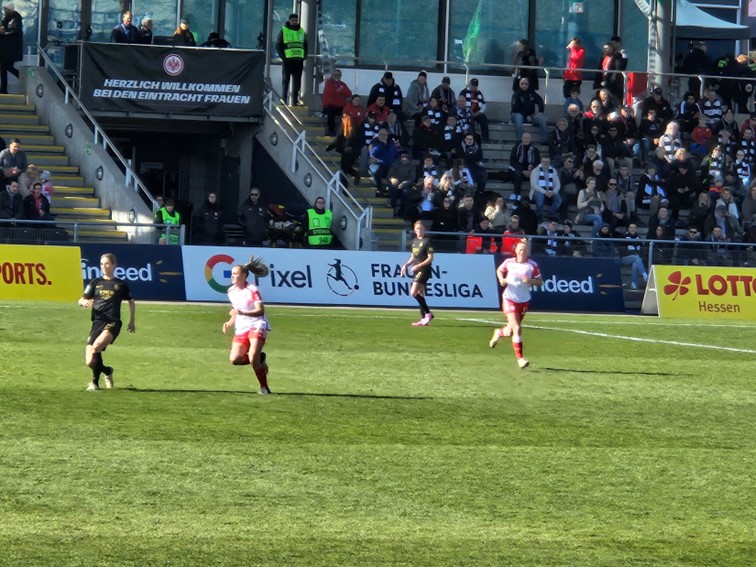 02 SGE Frauen FBL