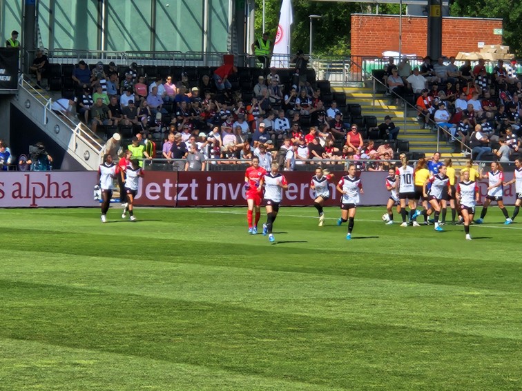 002 SGE Frauen Deutscher Meister