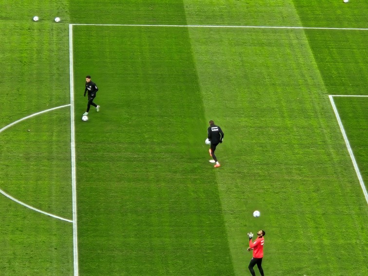 001 SG Eintracht Frankfurt