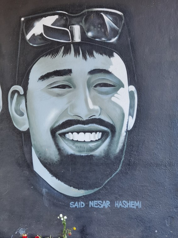 01 Gedenkstaette der Opfer von Hanau 19022020 Friedensbruecke Frankfurt 28022021