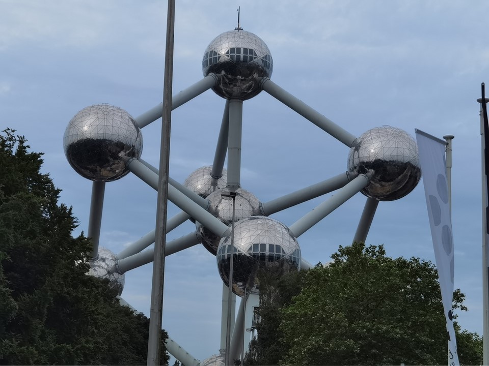 01 Atomium