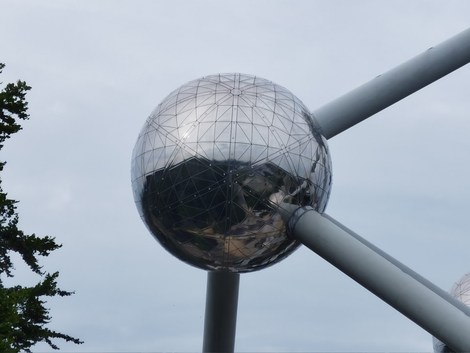 01 Atomium