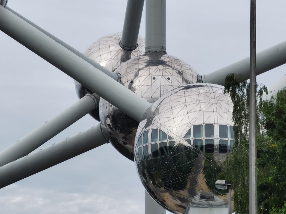 01 Atomium