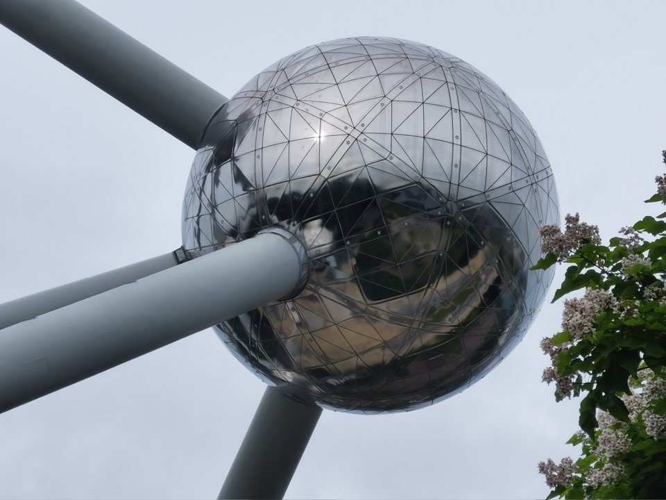 01 Atomium