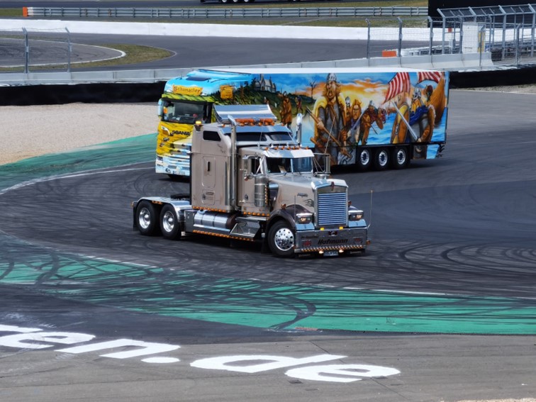 0847 Nurburgring Korso
