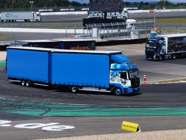0847 Nurburgring Korso