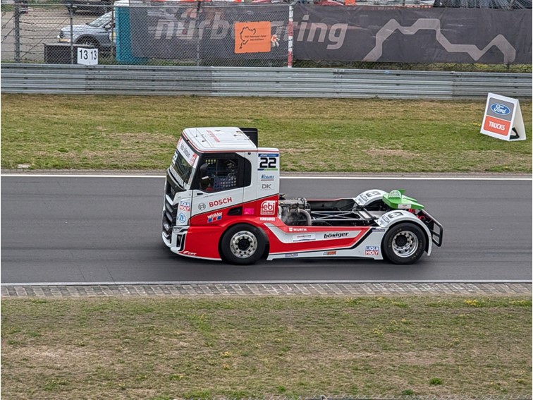 001 Truck Grand Prix   Warm up
