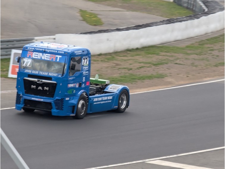 001 Truck Grand Prix   Warm up