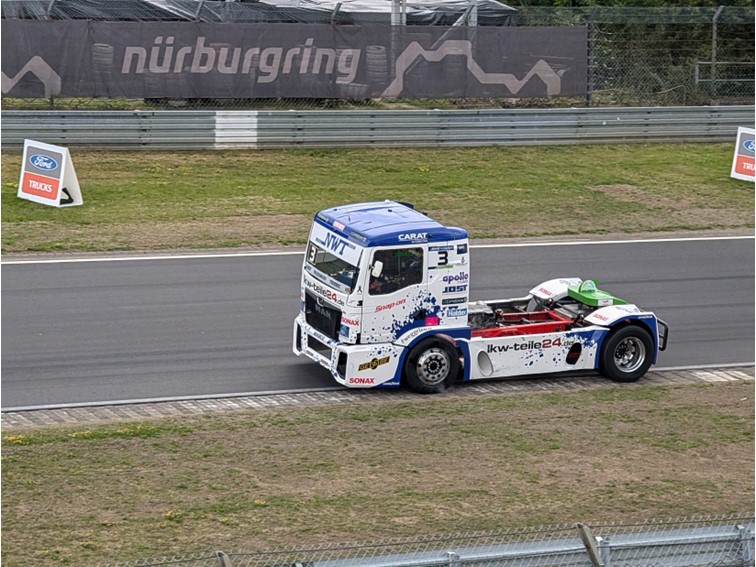 001 Truck Grand Prix   Warm up