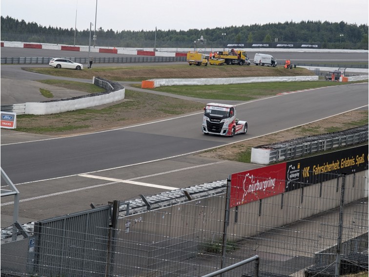 001 Truck Grand Prix   Warm up